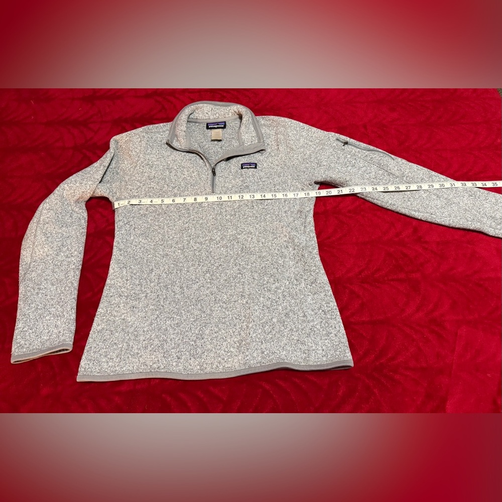 Medium Women’s Patagonia Half Zip Perfect Condition Gray Measurements in Pics 🔥 - Picture 6 of 10